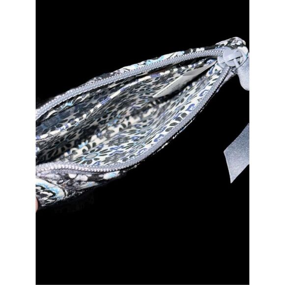 VERA BRADLEY Zip ID Case Wallet Charcoal blue Medallion RARE keychain - Picture 5 of 5